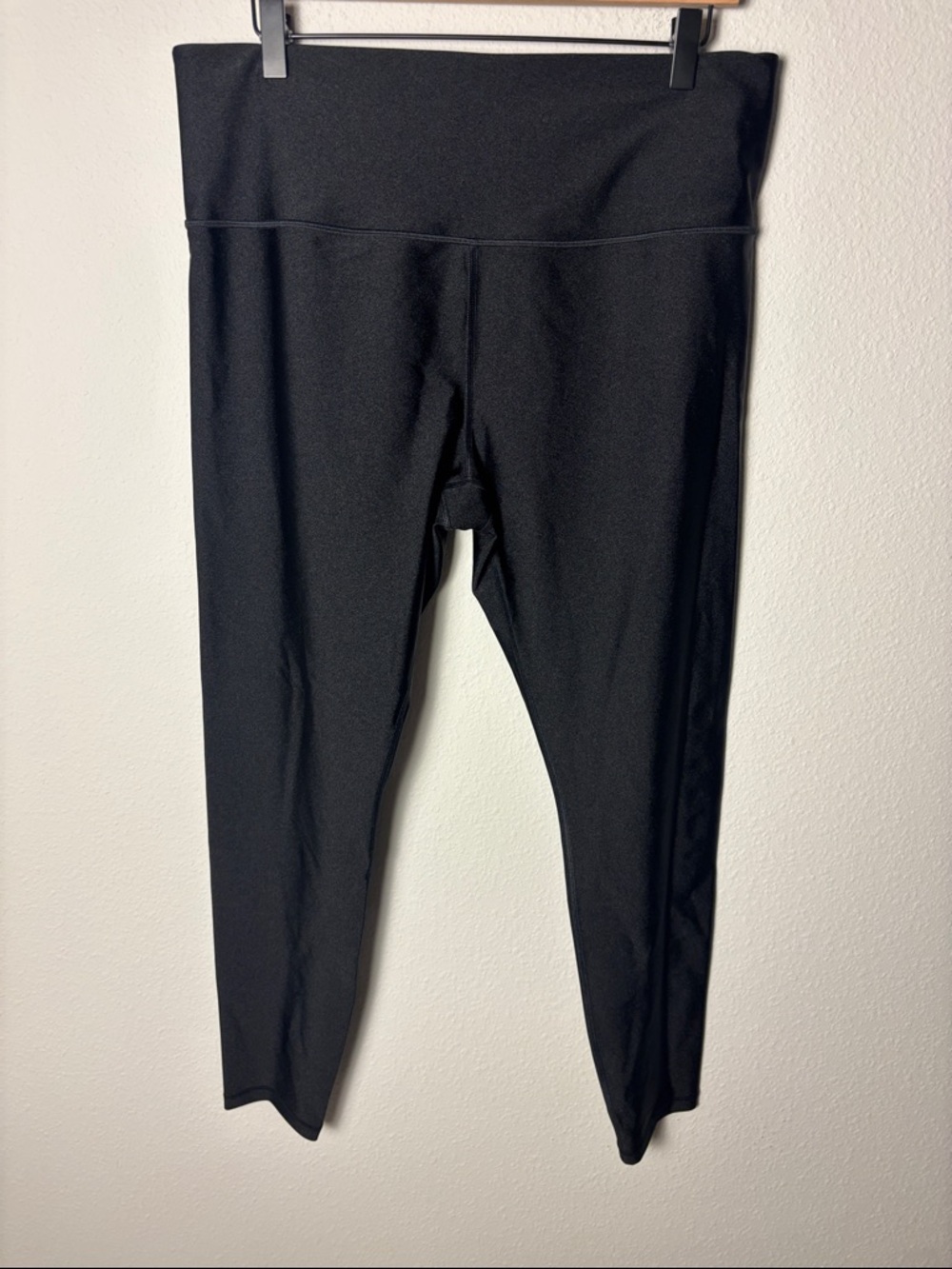 Athleta Elation Sheen Tight Black - Picture 1 of 3